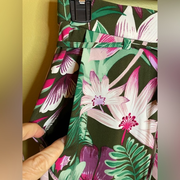 New York & Company Floral Pants - Size 0 - Picture 4 of 11